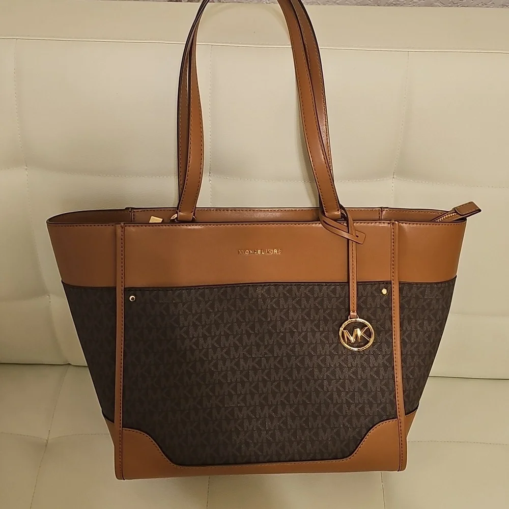 Michael Kors Harrison Large Tote